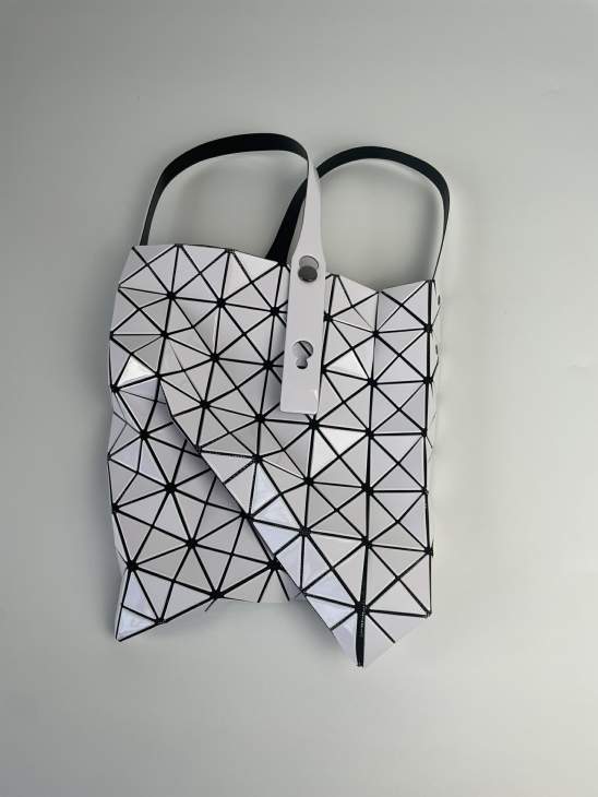 Picture of Issey Miyake Handbags _SKUfw156182140fw